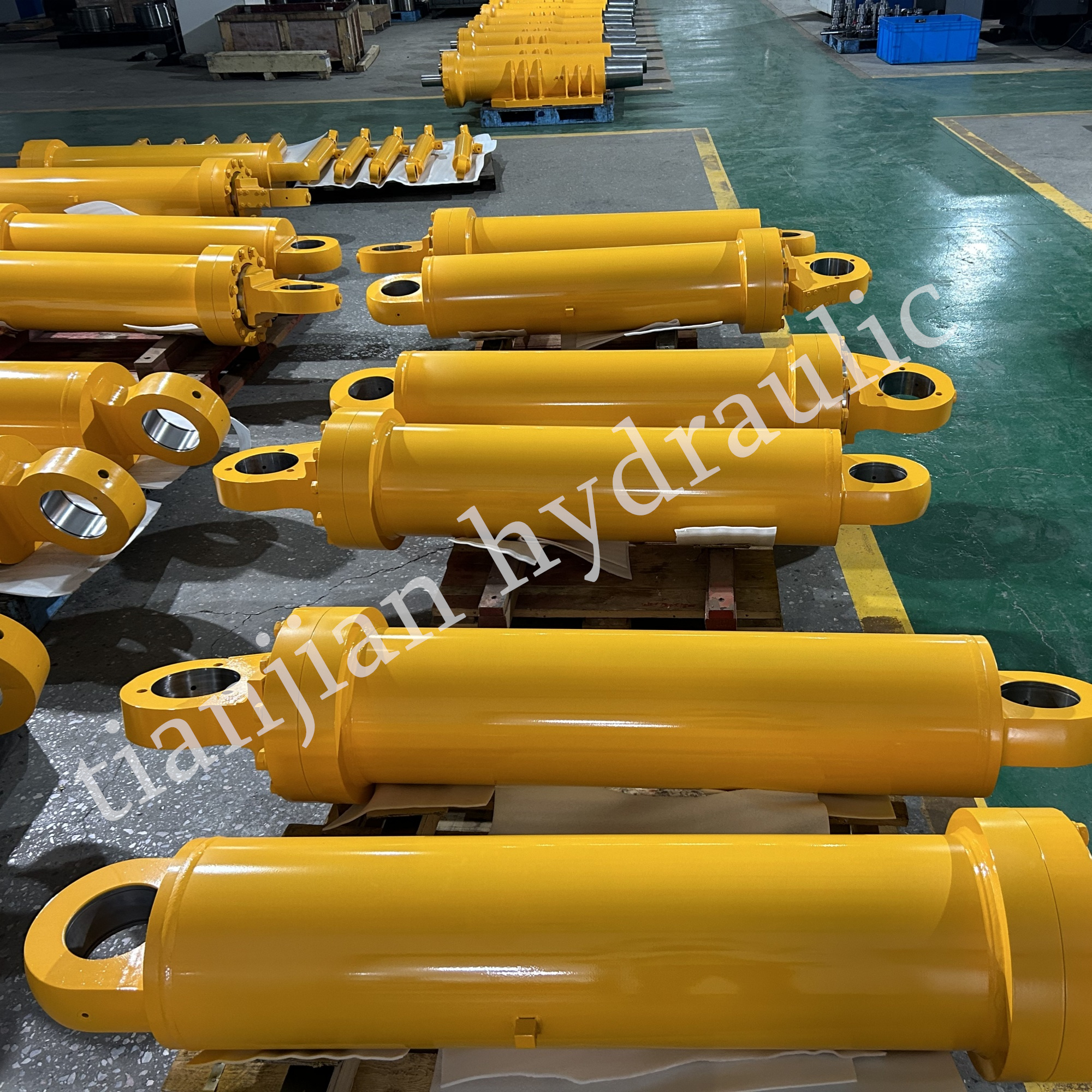 Hoist cylinder