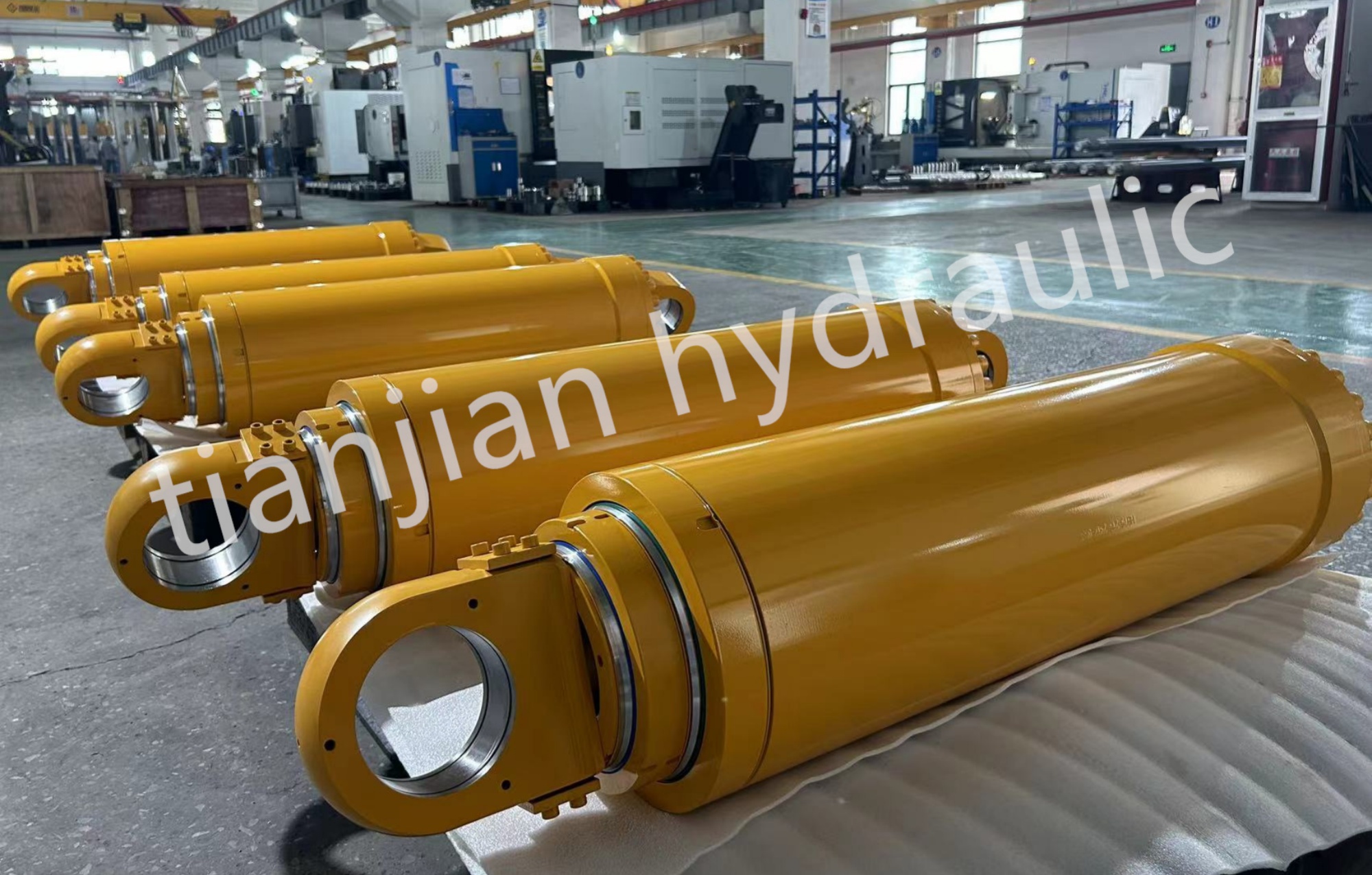 Lifting cylinder